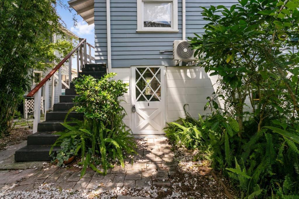 That 70'S Themed Apt Close To Coffee, Food + Shops Tampa Exteriör bild
